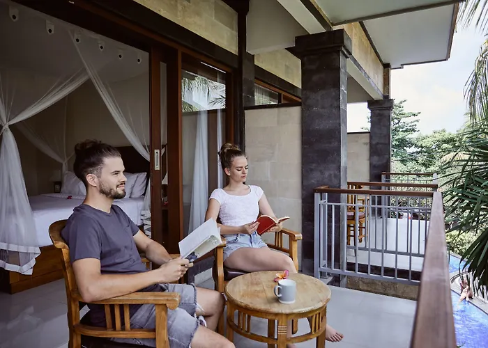 ホテル Outpost Coliving 3*