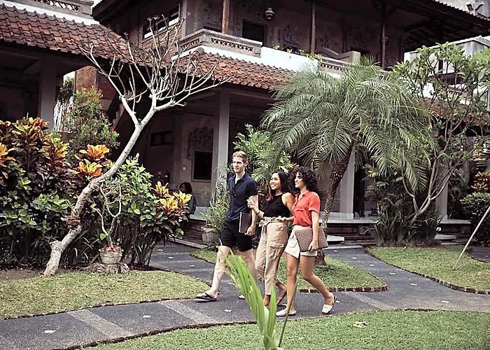 Outpost Coliving 3*
