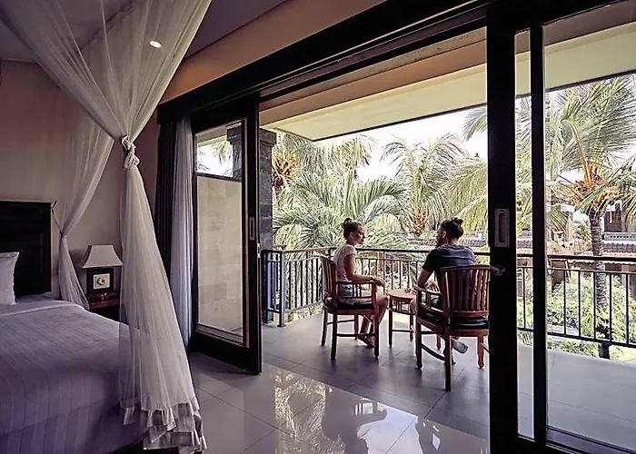 Outpost Coliving 3*